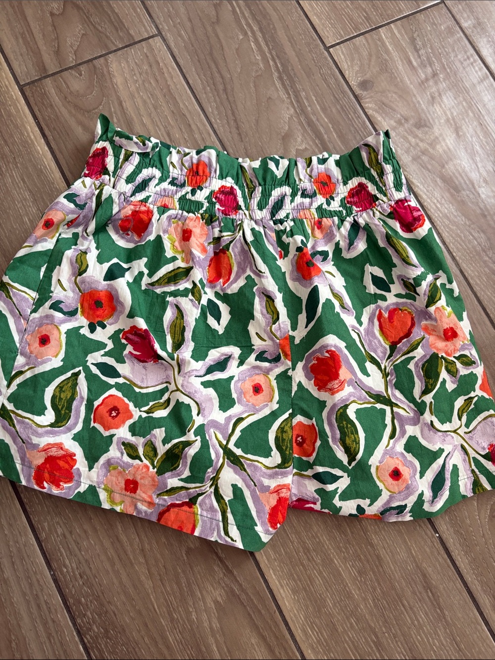 English Factory Green Floral Elastic Waist Cotton Lined Shorts Womens Large NWT - Picture 7 of 8